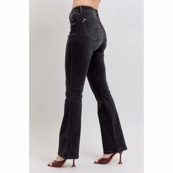 NEW! JUDY BLUE BLACK HIGH WAIST TUMMY CONTROL BLACK SHORTER BOOTCUT INSEAM JEANS - Picture 4 of 6